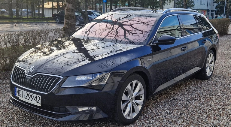 Skoda Superb cena 79950 przebieg: 258500, rok produkcji 2017 z Giżycko małe 79